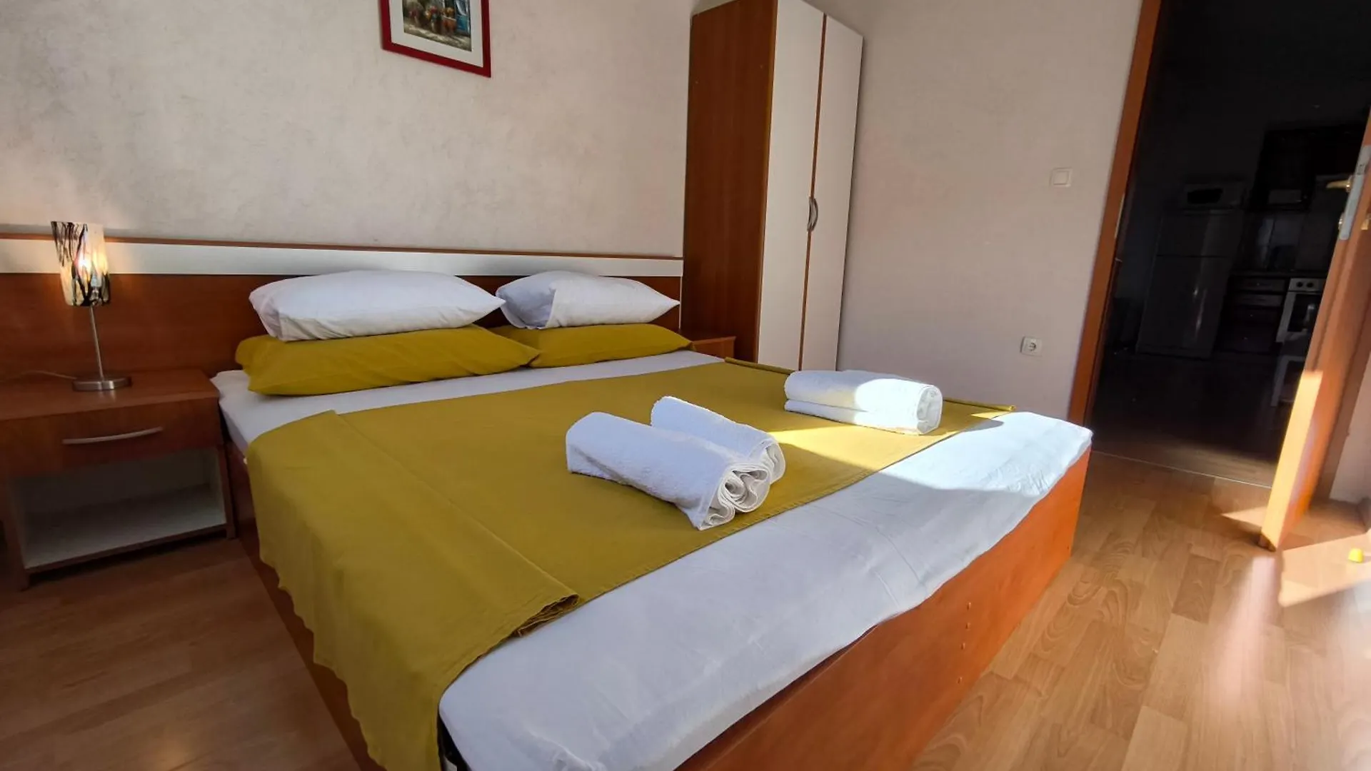 Astramaris Apartments Donji Okrug  Croatia