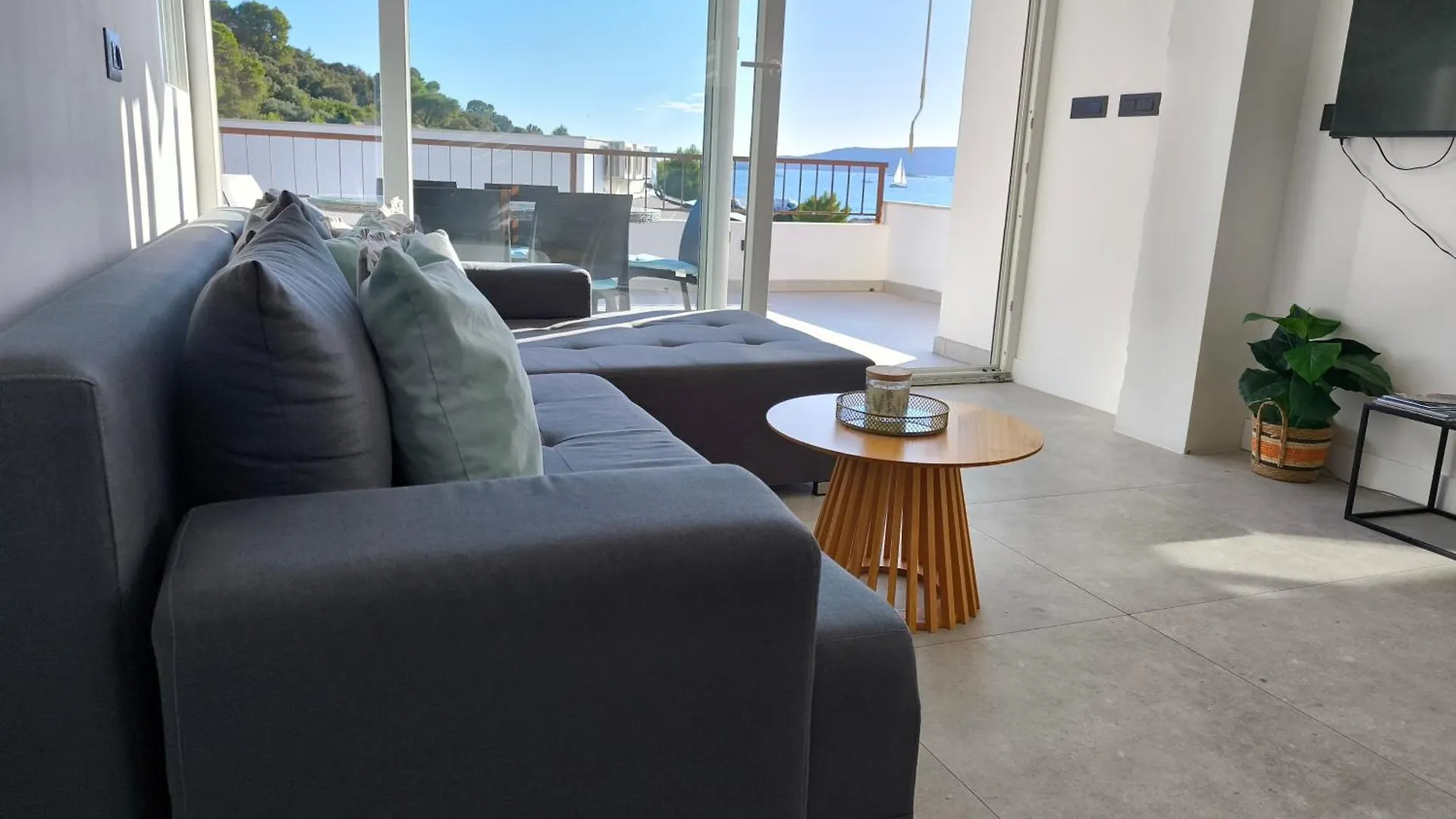 Astramaris Apartments Donji Okrug  Donji Okrug (Ciovo)