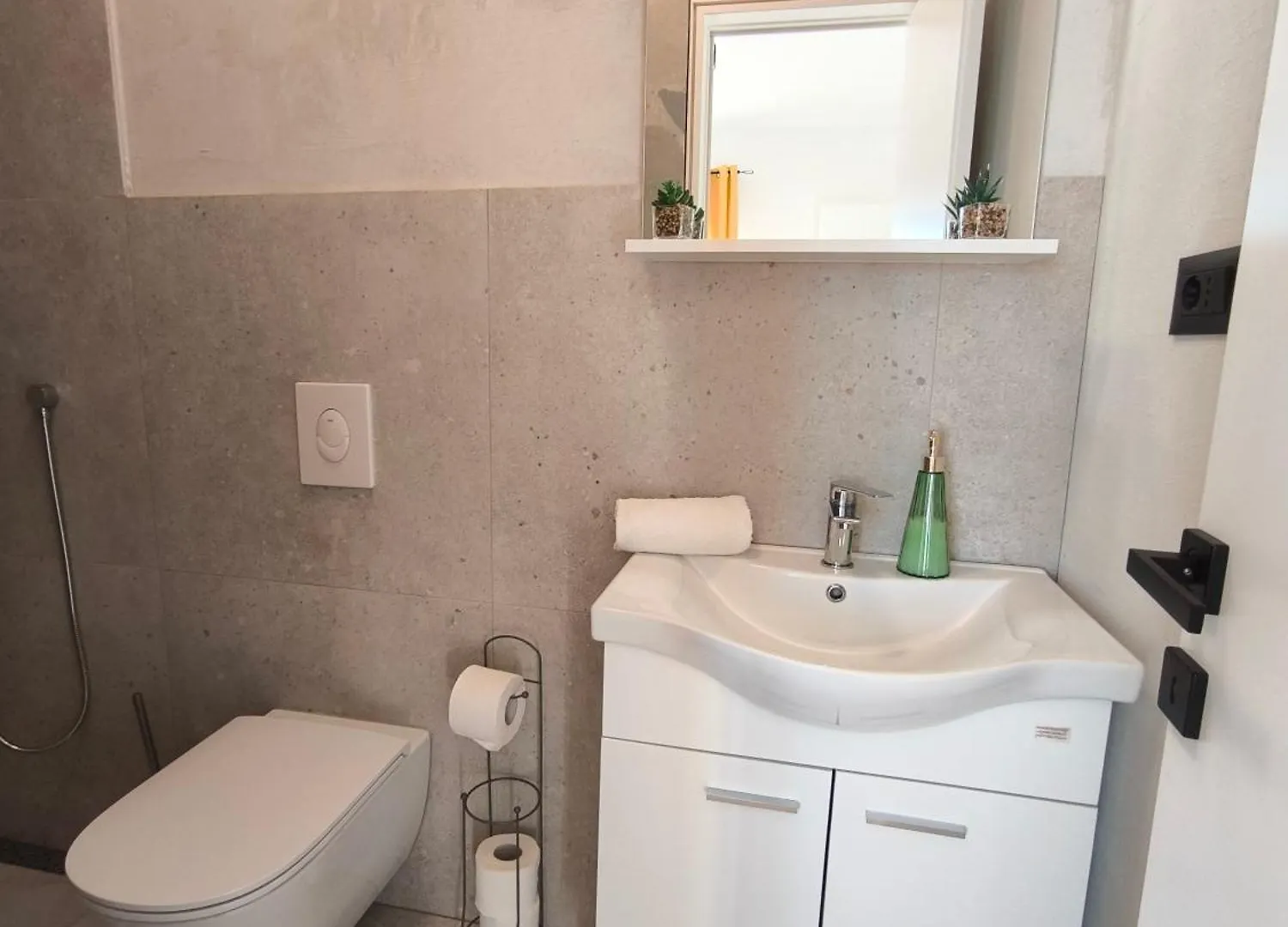 Astramaris Apartments Donji Okrug  Croatia