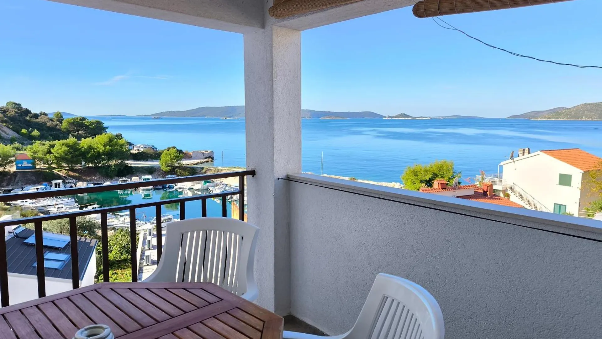 Astramaris Apartments Donji Okrug  Croatia