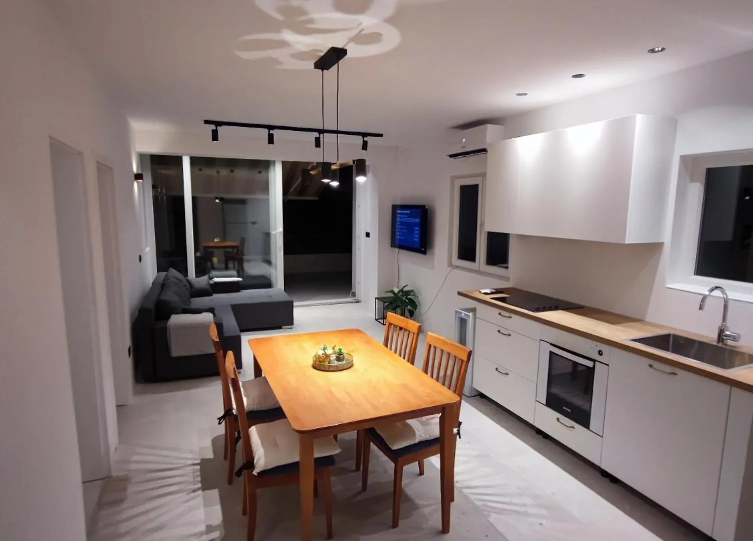 Astramaris Apartments Donji Okrug  0*, Donji Okrug (Ciovo)