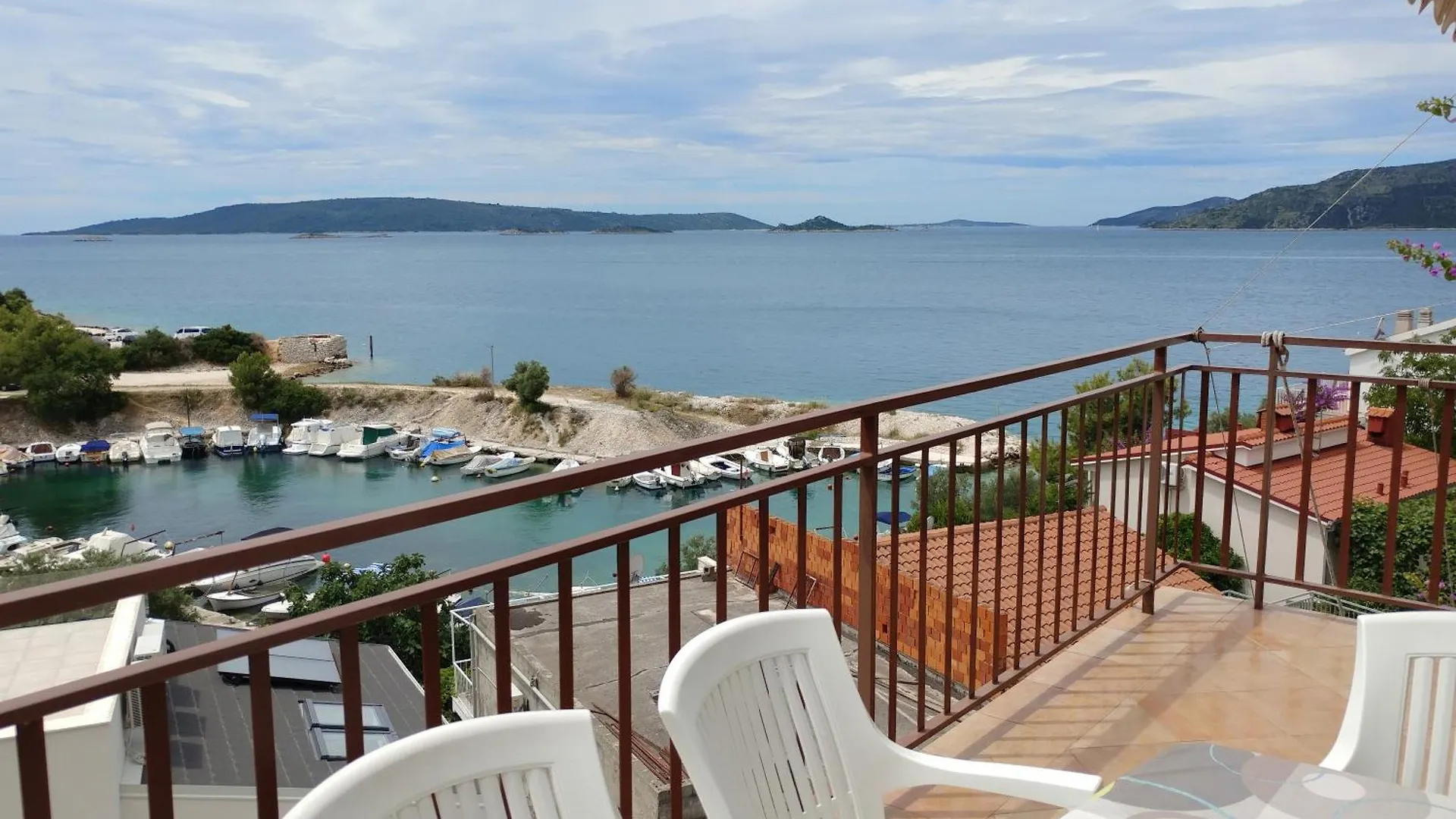 Astramaris Apartments Donji Okrug  0*, Donji Okrug (Ciovo) Croatia