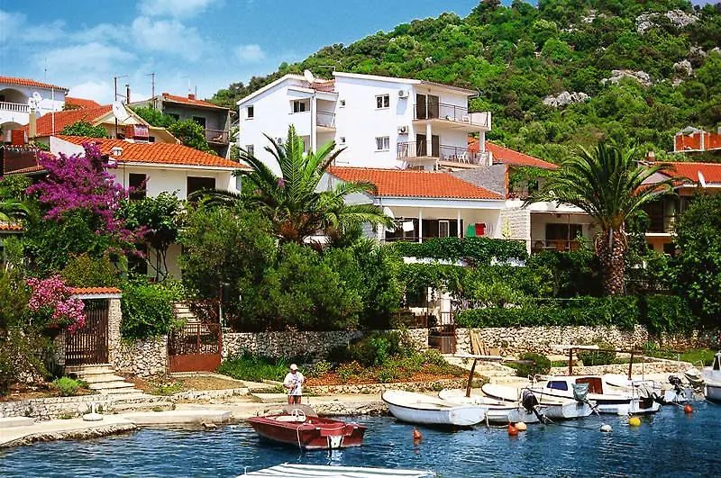 Astramaris Apartments Donji Okrug  Croatia